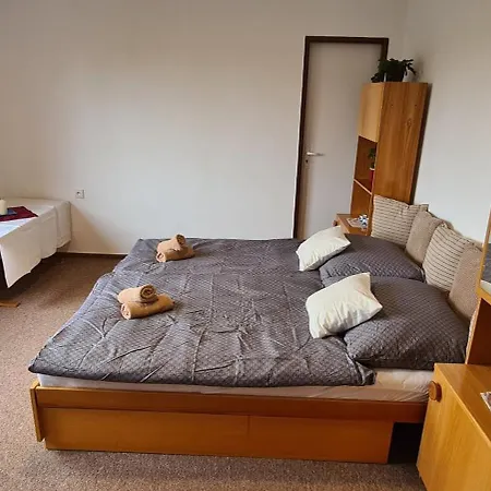 Apartmany Zelena Hora S Velkou Zahradou Zdar Nad Sazavou Exterior photo
